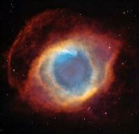The Helix Nebula (NGC 7293) in Aquarius. Click for larger picture, 7 KB (Image: NASA/ESA, 2002)