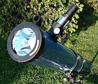 A telescope fitted with an aluminised solar filter. Click for larger image, 59 KB (Image: 'SpaceCentre.nz' website)